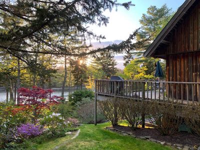 Samoset House located in Boothbay Harbor overlooking water